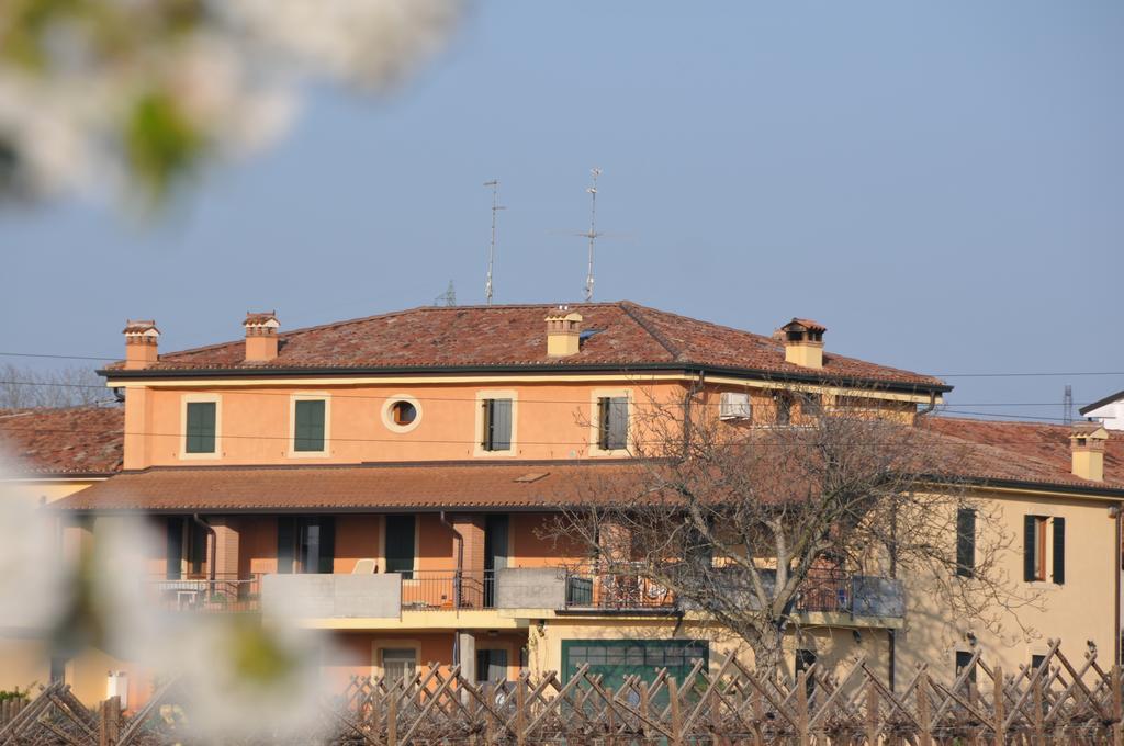 Agriturismo Corte Albarel Castelnuovo del Garda Exterior foto